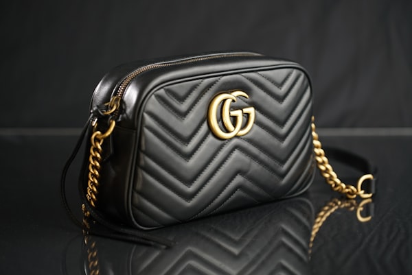 ກະເປົາສະພາຍຂ້າງ Leather Crossbody